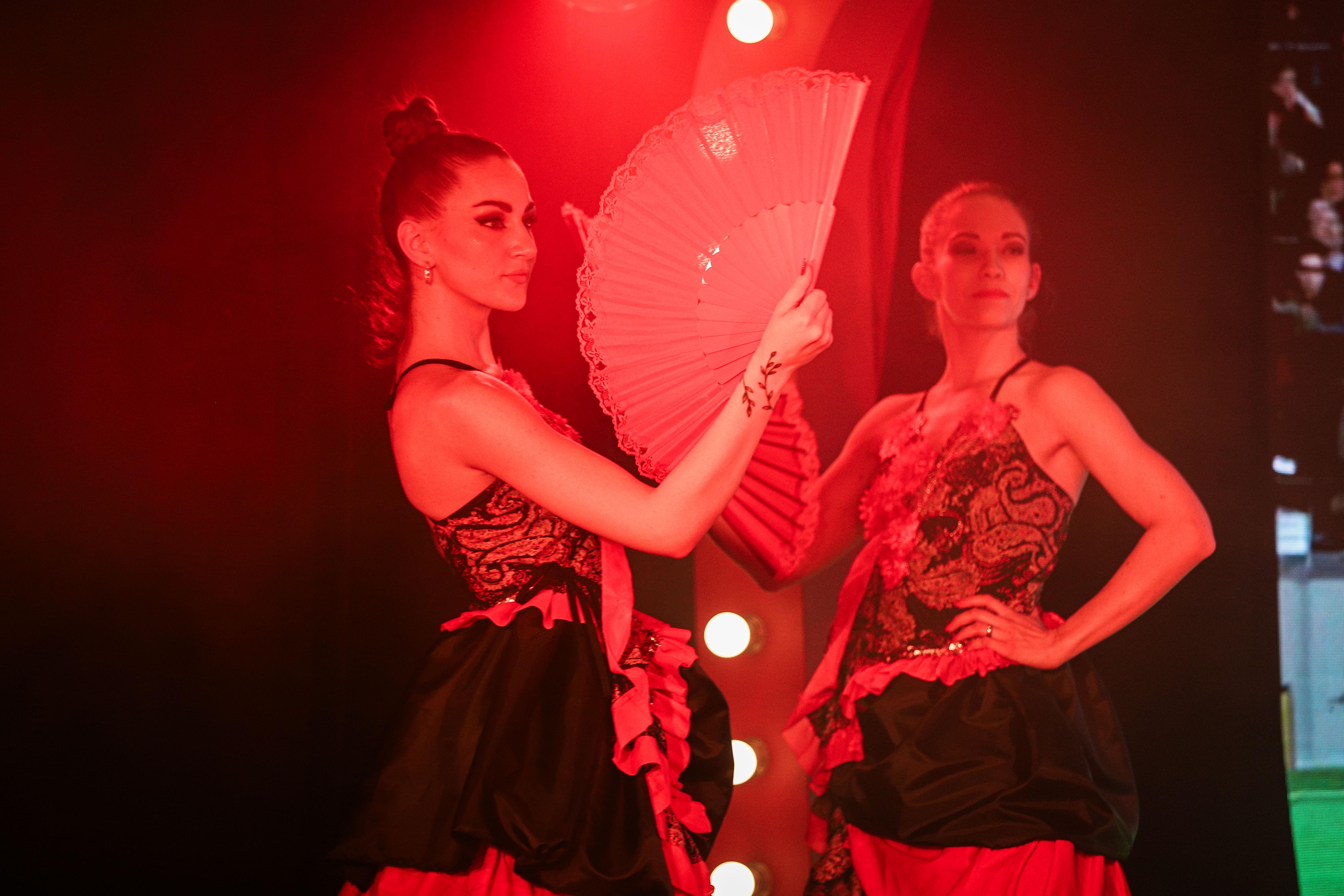 We are the World – the cabaret and burlesque show of Budapest