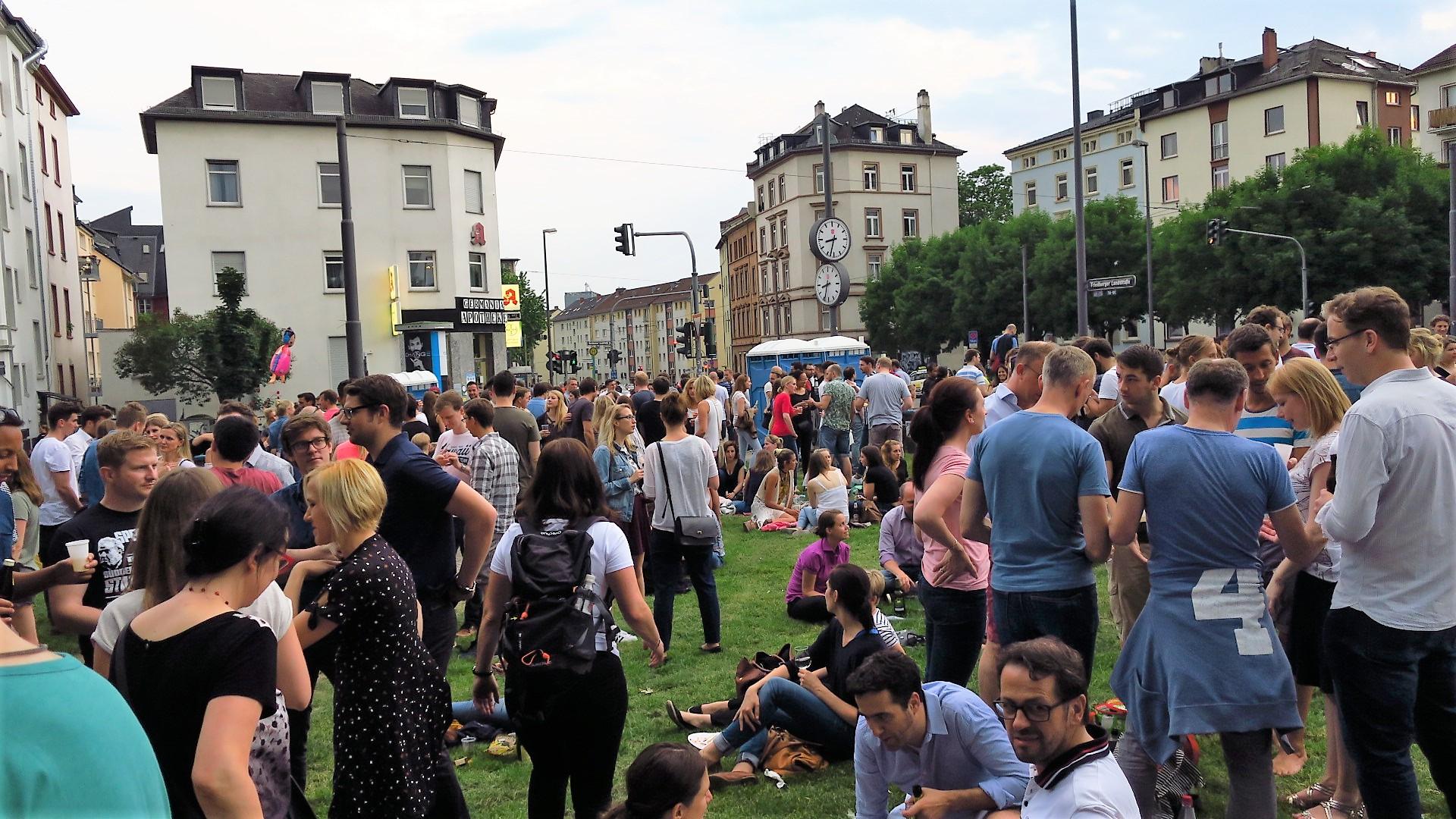 Fr,28.08.26 Wanderdate Frankfurter Nightwalk zum Single-Markt für 40+