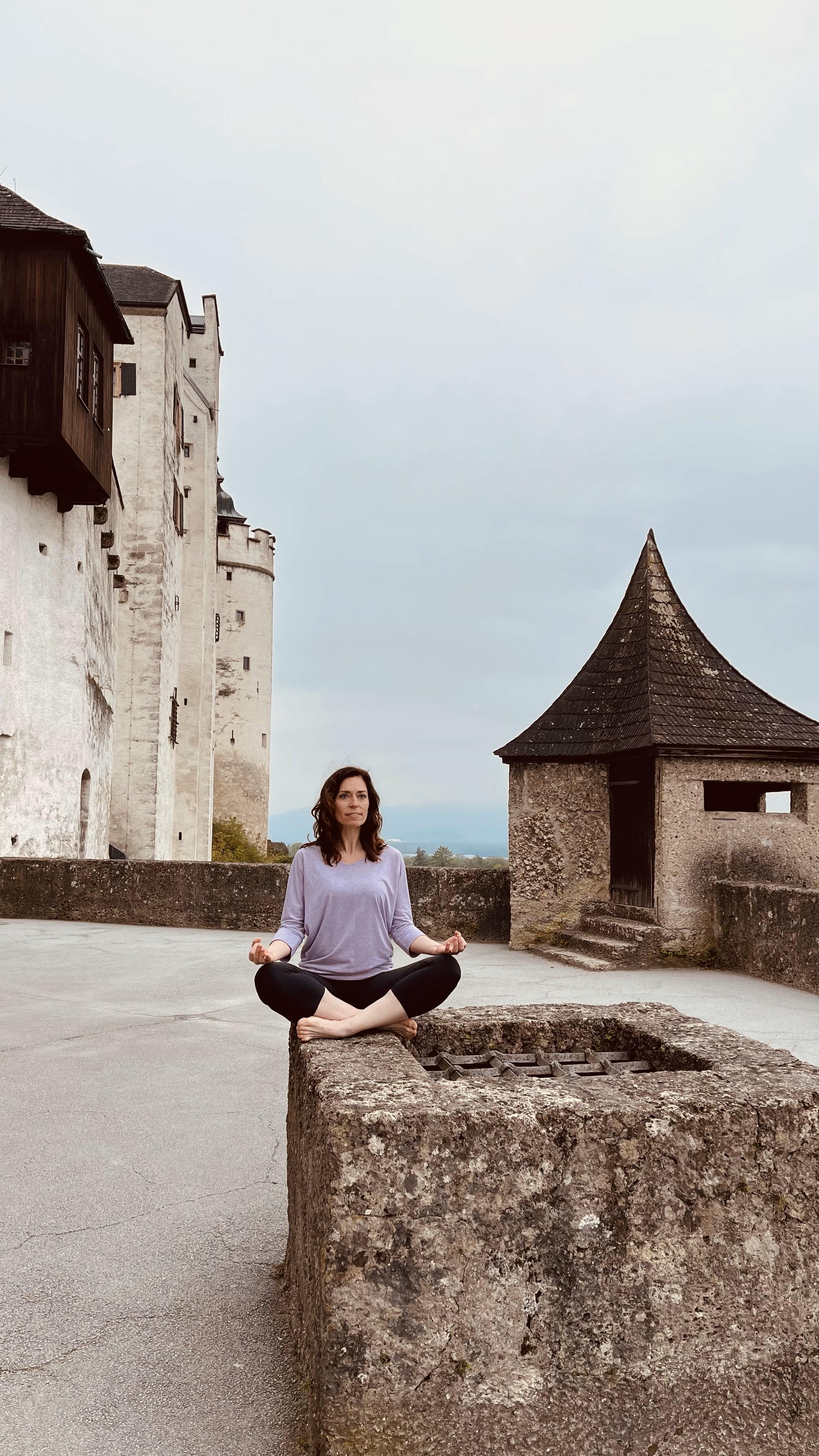 Yoga im Museum - Bewegt in den Tag